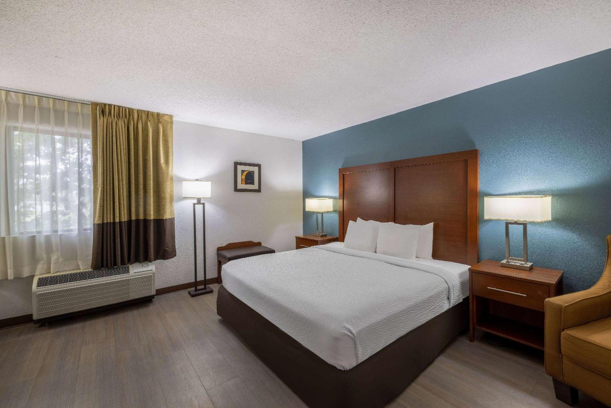 Travelodge By Wyndham ブルックリン・センター エクステリア 写真