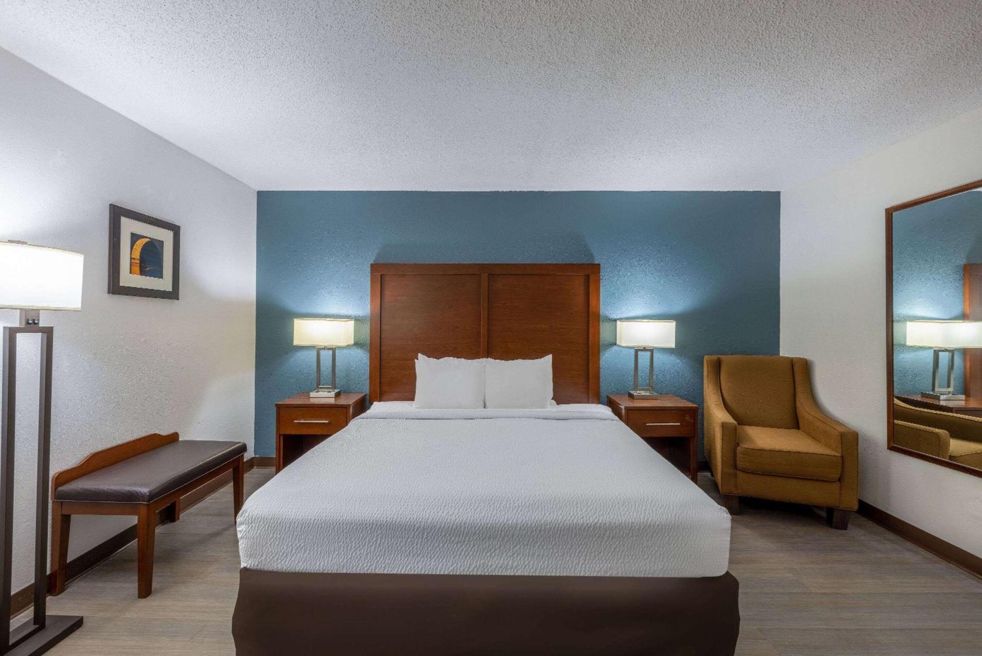 Travelodge By Wyndham ブルックリン・センター エクステリア 写真