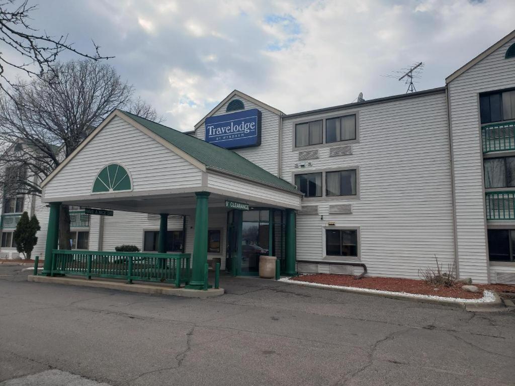 Travelodge By Wyndham ブルックリン・センター エクステリア 写真