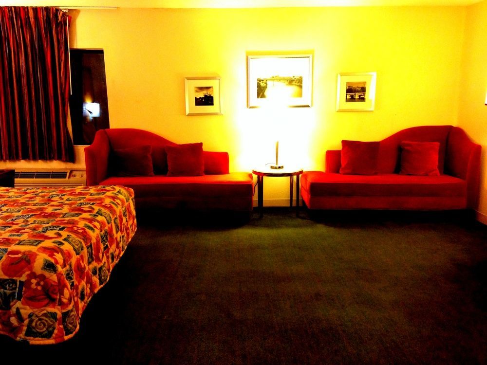 Travelodge By Wyndham ブルックリン・センター エクステリア 写真