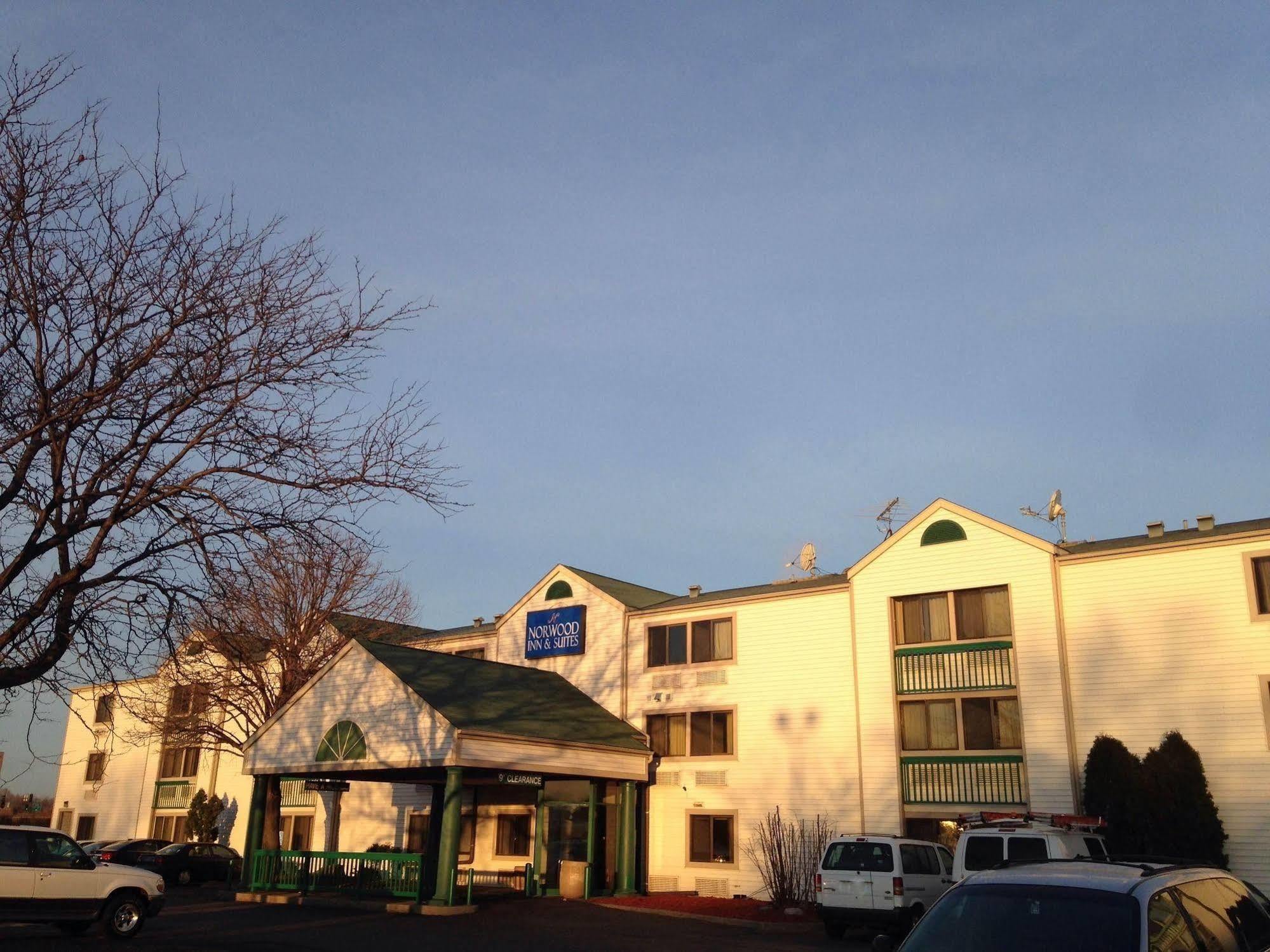 Travelodge By Wyndham ブルックリン・センター エクステリア 写真