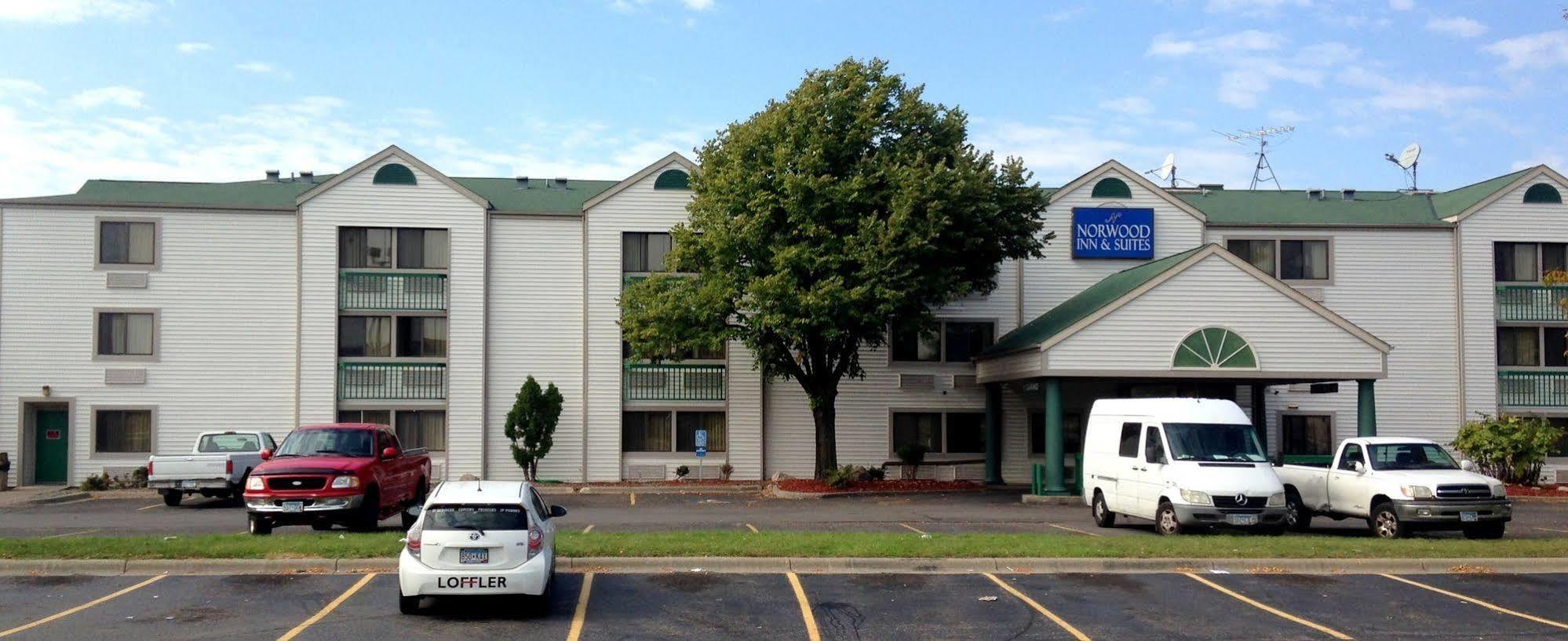 Travelodge By Wyndham ブルックリン・センター エクステリア 写真