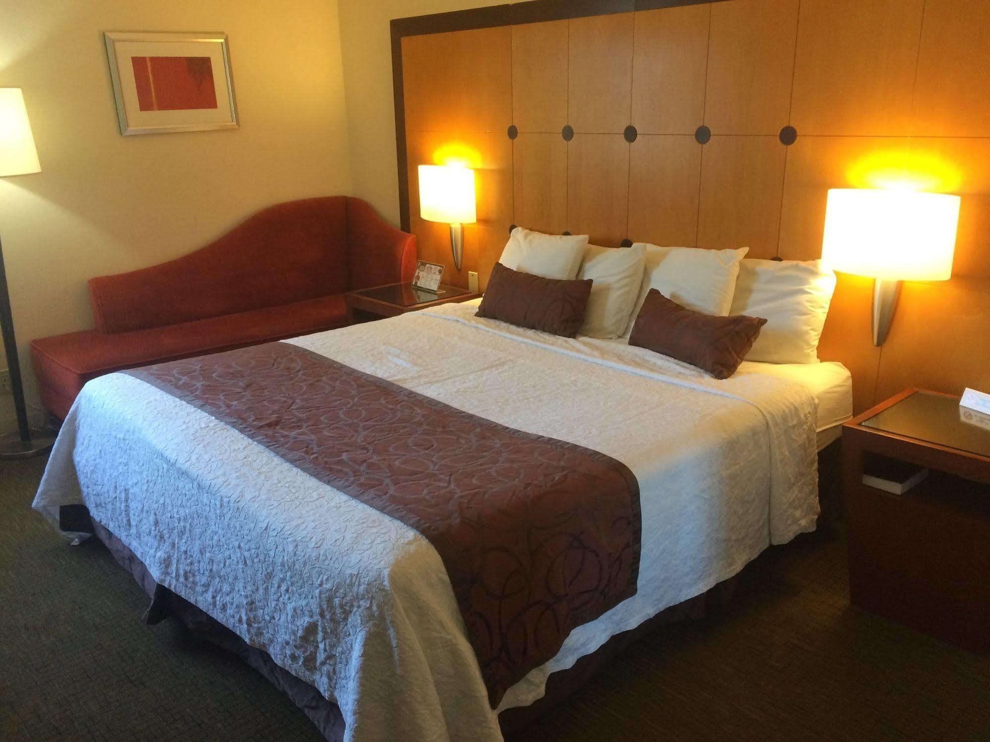 Travelodge By Wyndham ブルックリン・センター エクステリア 写真